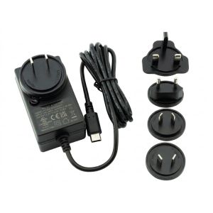 USB-C Power Adapter 5V, 3A - International